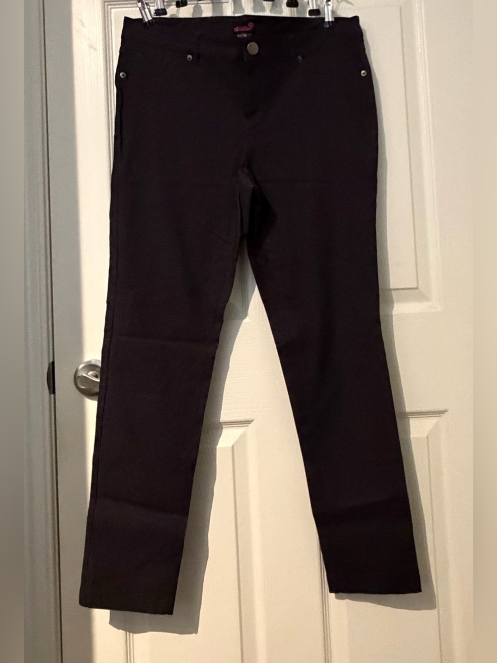 Flirtatious Black Stretch Skinny Pants – Size 1X